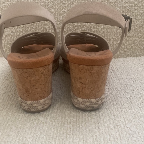 Paola Zodiac Wedge Sandals - Picture 5 of 11